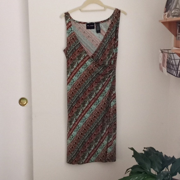 Axcess Dresses & Skirts - axcess turquoise and brown print dress